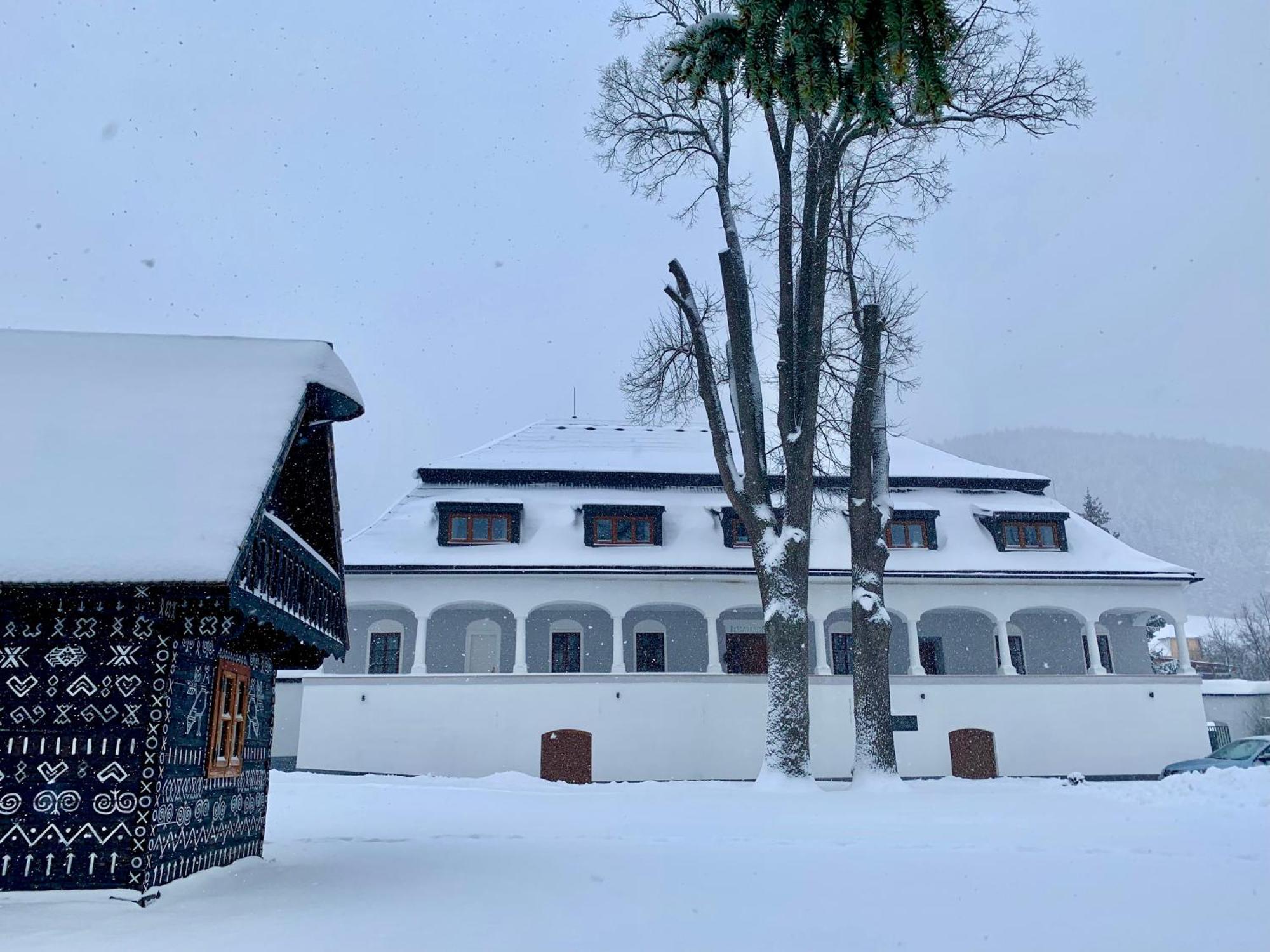 Kastiel Cicmany Otel Dış mekan fotoğraf
